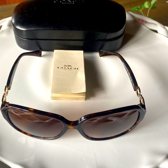 Coach 512013 Dark Tortoise Sunglasses like new - Picture 1 of 3